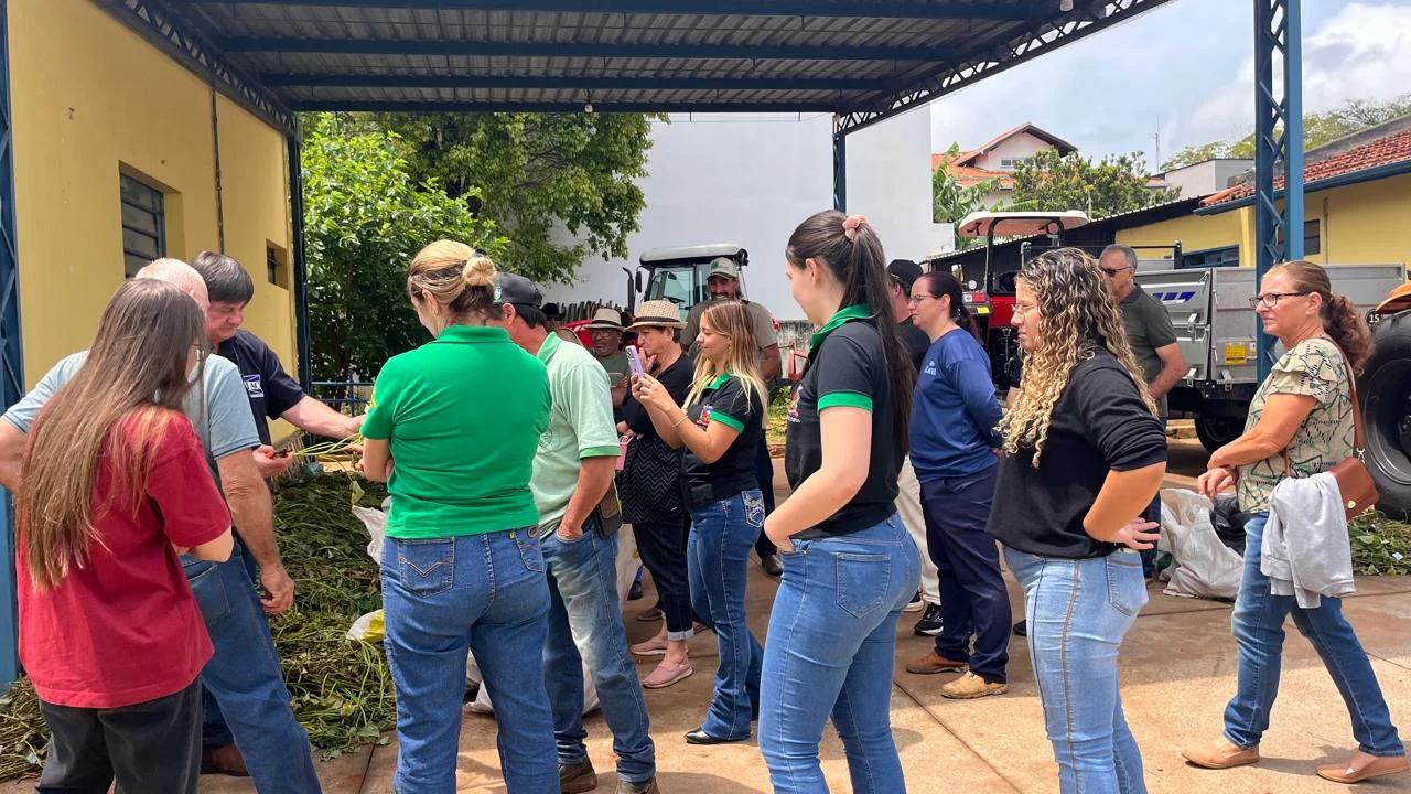 Prefeitura de Artur Nogueira reúne produtores em Dia de Campo sobre cultivo de batata-doce