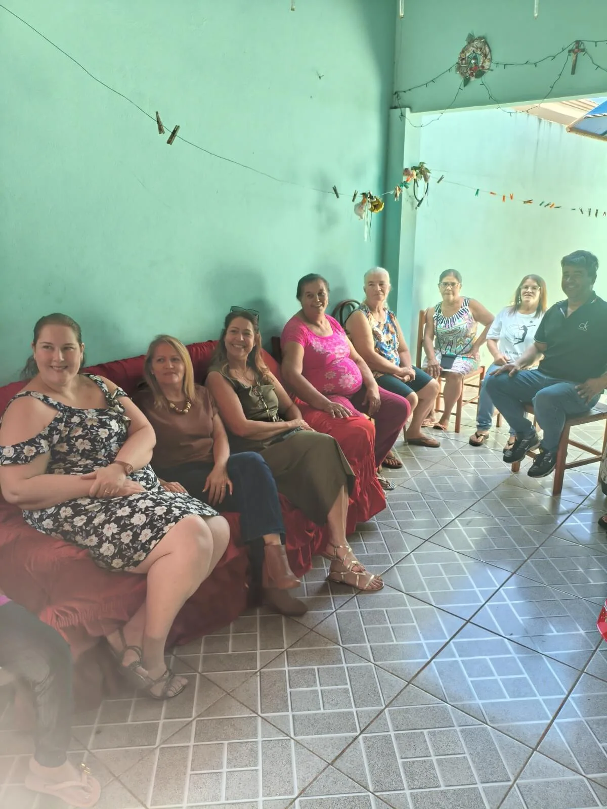 MAIS UMA EDIÇÃO DO CAFÉ COM BOLO NA CASA DA AVÓ LEVA CARINHO E ACOLHIMENTO AOS IDOSOS